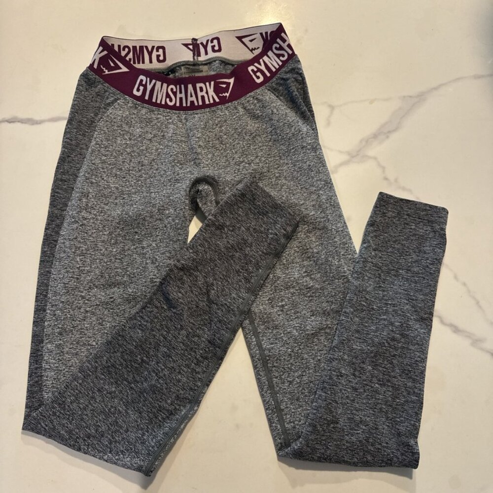 Gymshark charcoal & plum flex leggings